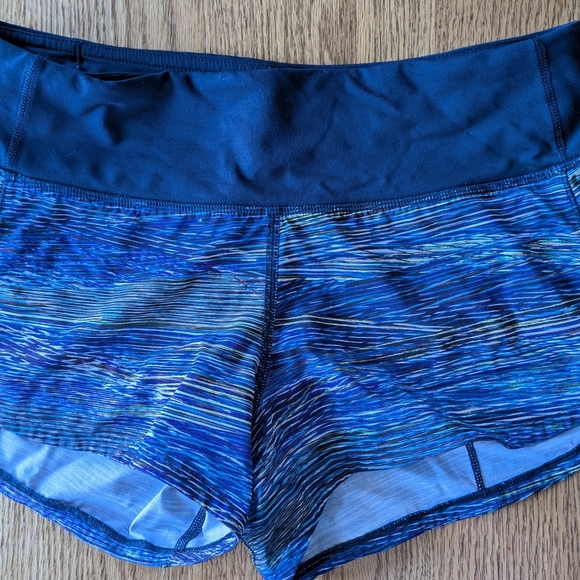 Lululemon Speed Up Shorts Low Rise Size 2 - Picture 3 of 5